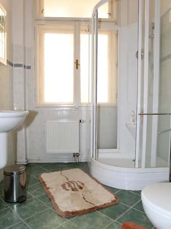 7K - Apartmany Lazenska Карловы Вары