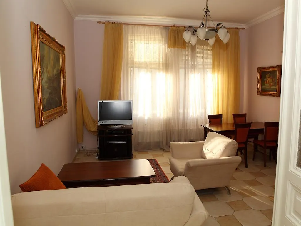 7K - Apartmany Lazenska Карловы Вары 0*,