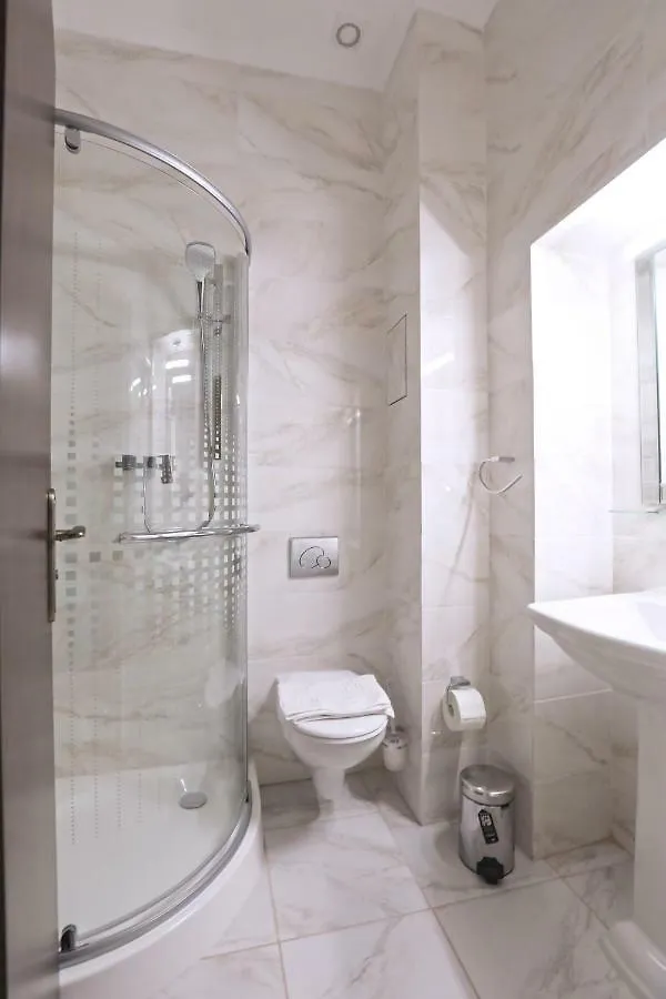 Aphrodite Aparthotel Карловы Вары
