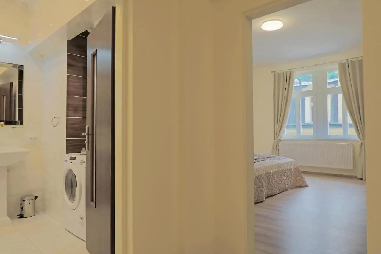 Aphrodite Aparthotel Карловы Вары
