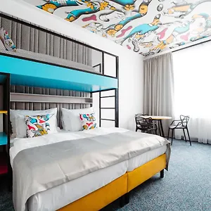 Family By Astoria & Medical Spa Aparthotel
