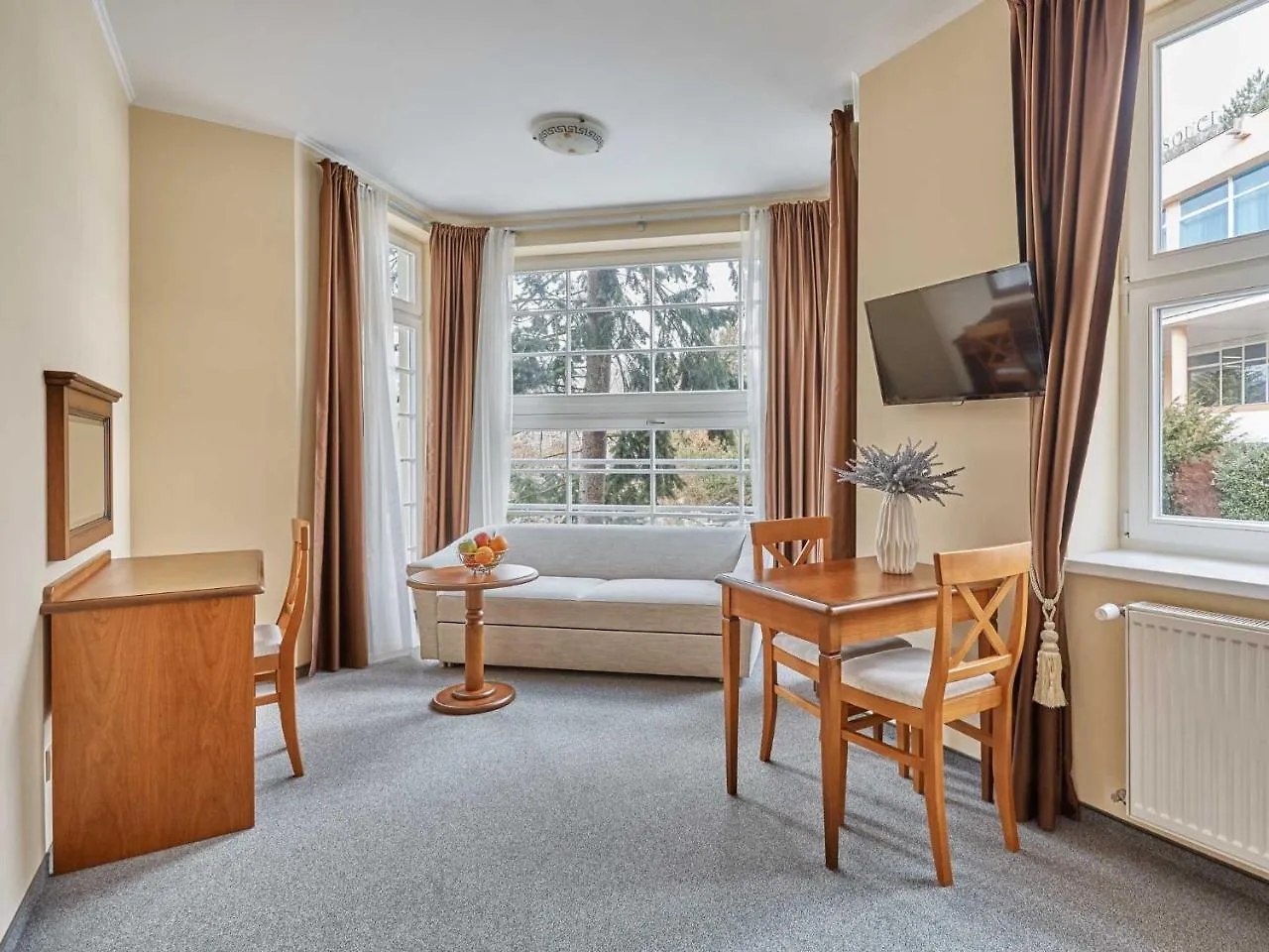 Akropolis Apart Hotel Карловы Вары 4*,  Чехия