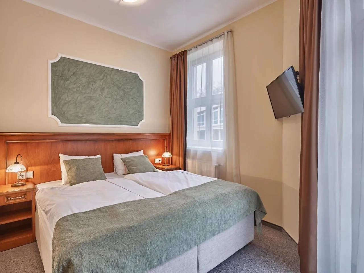 Akropolis Apart Hotel Карловы Вары
