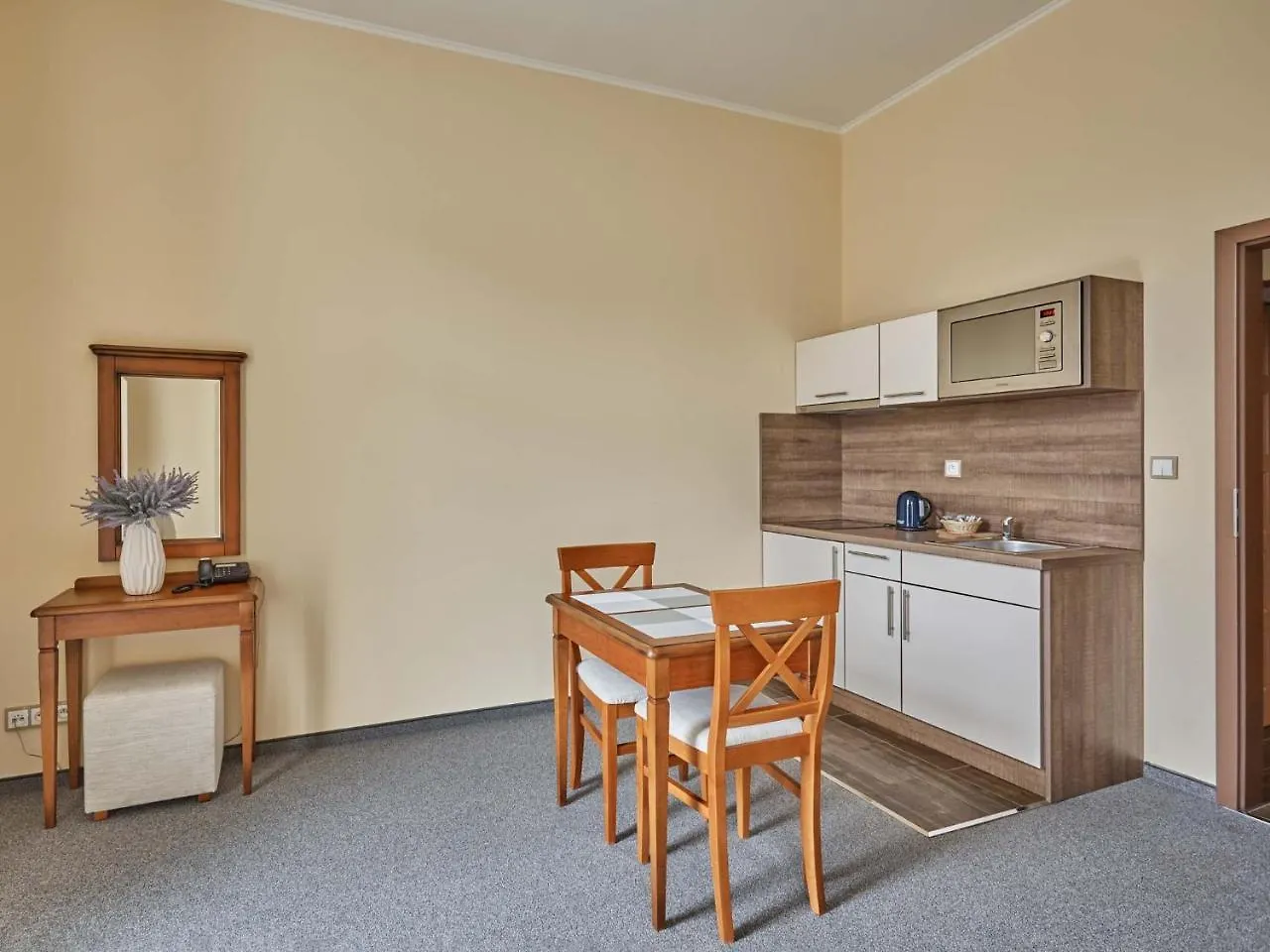 Akropolis Apart Hotel Karlowe Wary 4*,  Czechy