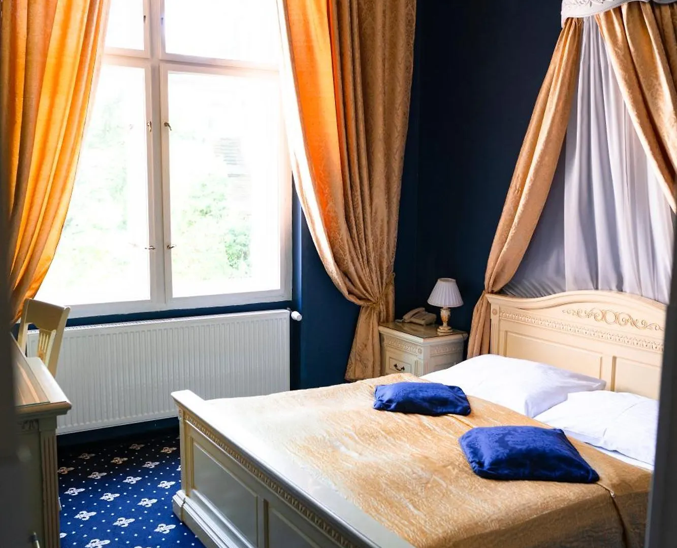 Alisa Hotel Карловы Вары 4*,