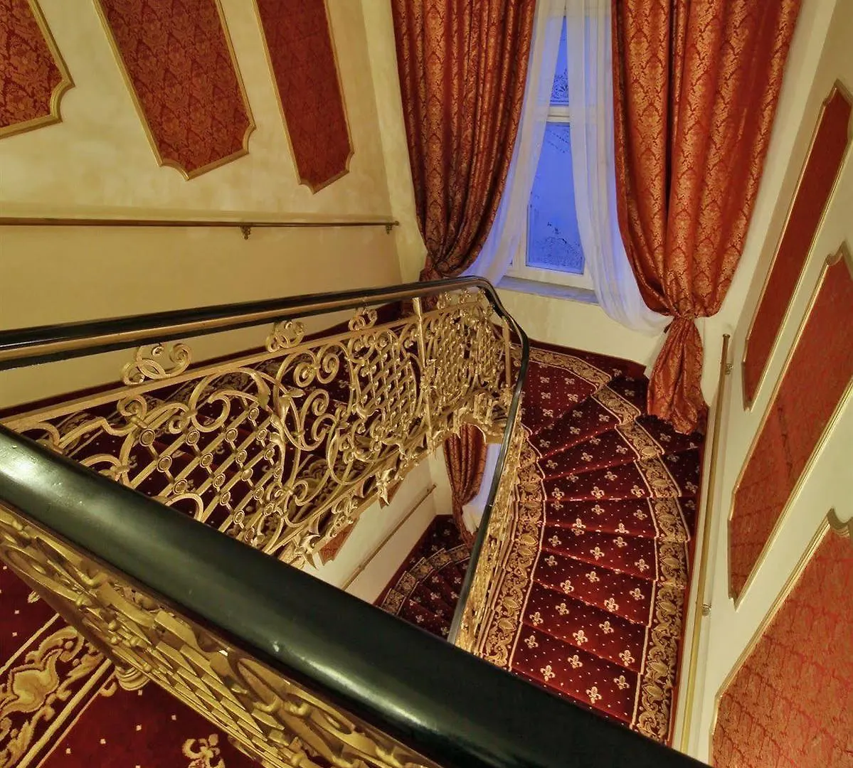 ****  Alisa Hotel Karlsbad Tsjechië