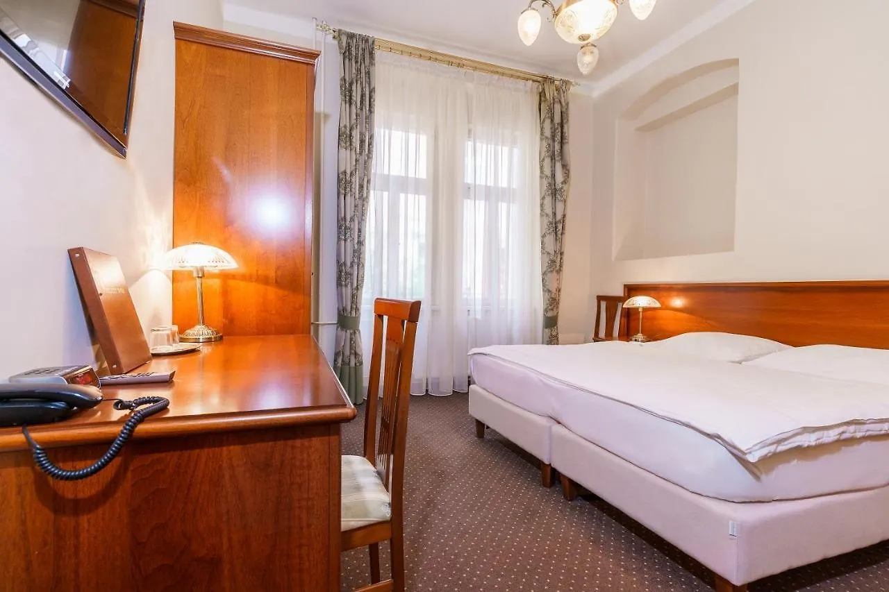 Anglicky Dvur Hotel Karlovy Vary 4*,