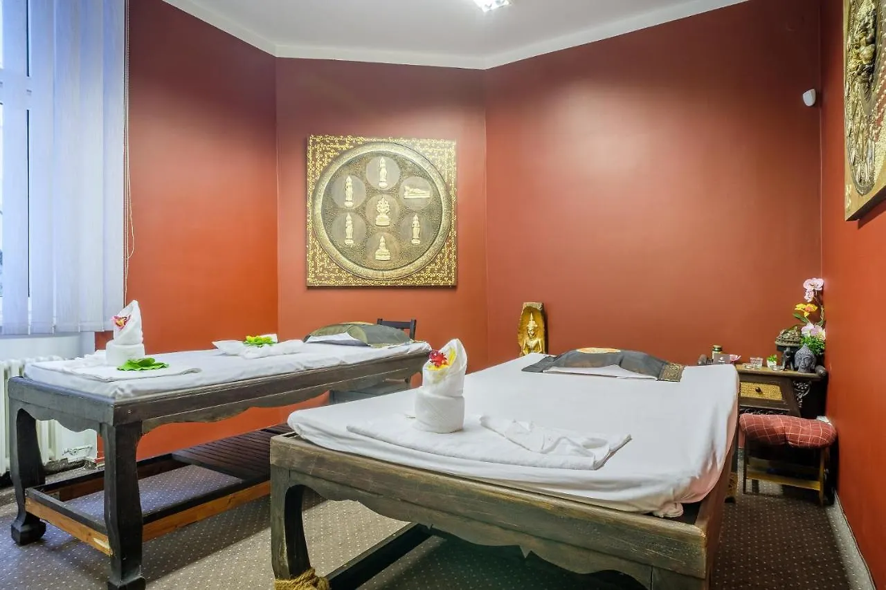 Spa Hotel Anglicky Dvur Karlsbad 4*,  Tsjechië