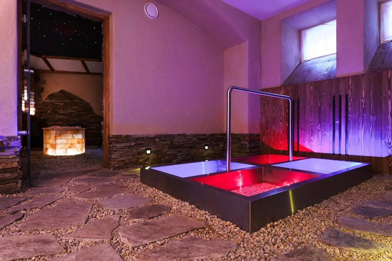 Spa Hotel Anglicky Dvur Karlsbad 4*,