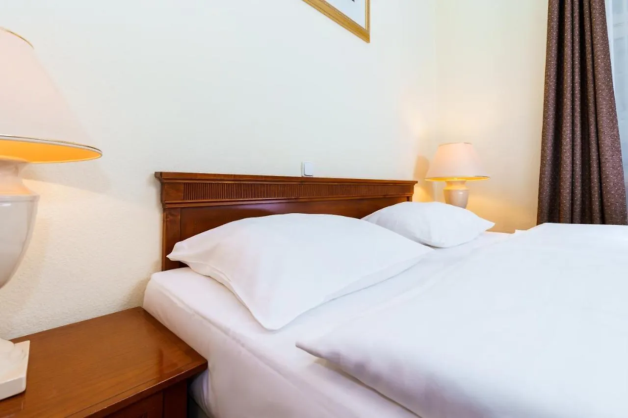 Spa Hotel Anglicky Dvur Karlowe Wary