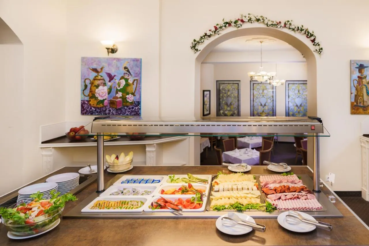 Spa Hotel Anglicky Dvur Karlowe Wary