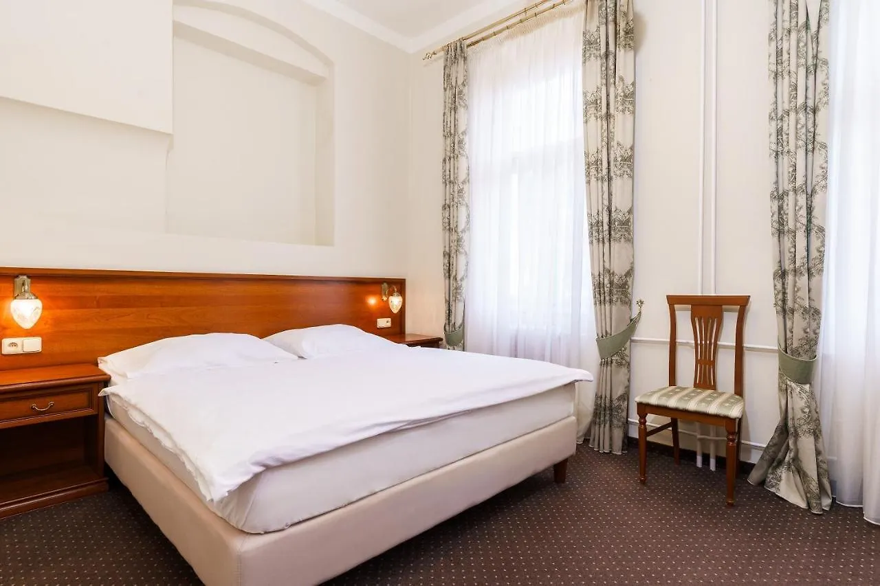 Spa Hotel Anglicky Dvur Karlowe Wary 4*,