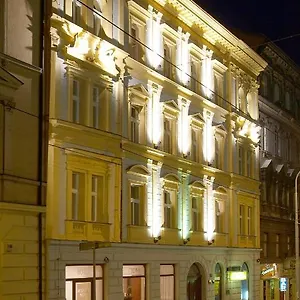 Patio 4*, Prag Tschechische Republik