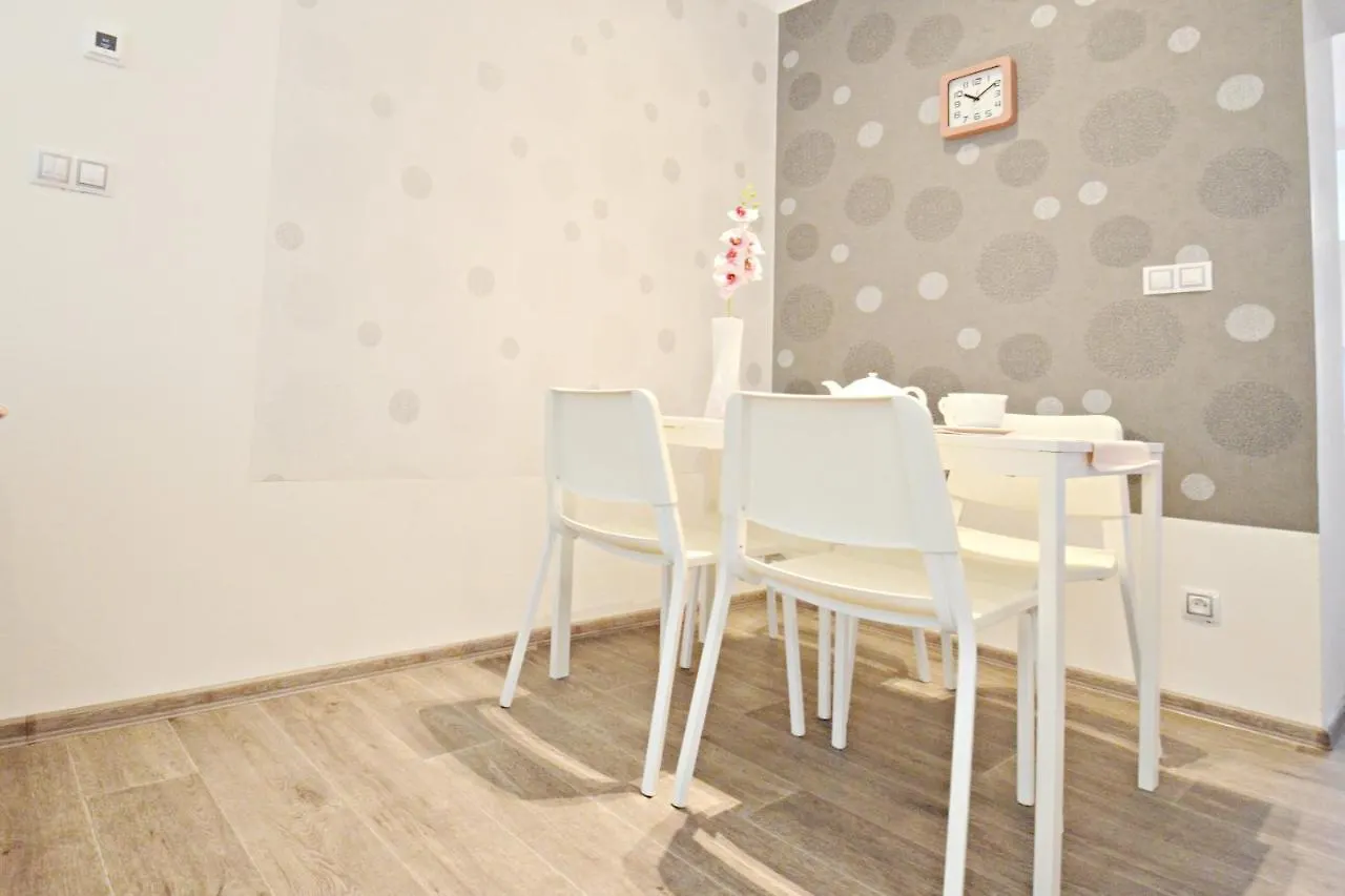 Apartmany Jizdarenska Karlsbad Apartment