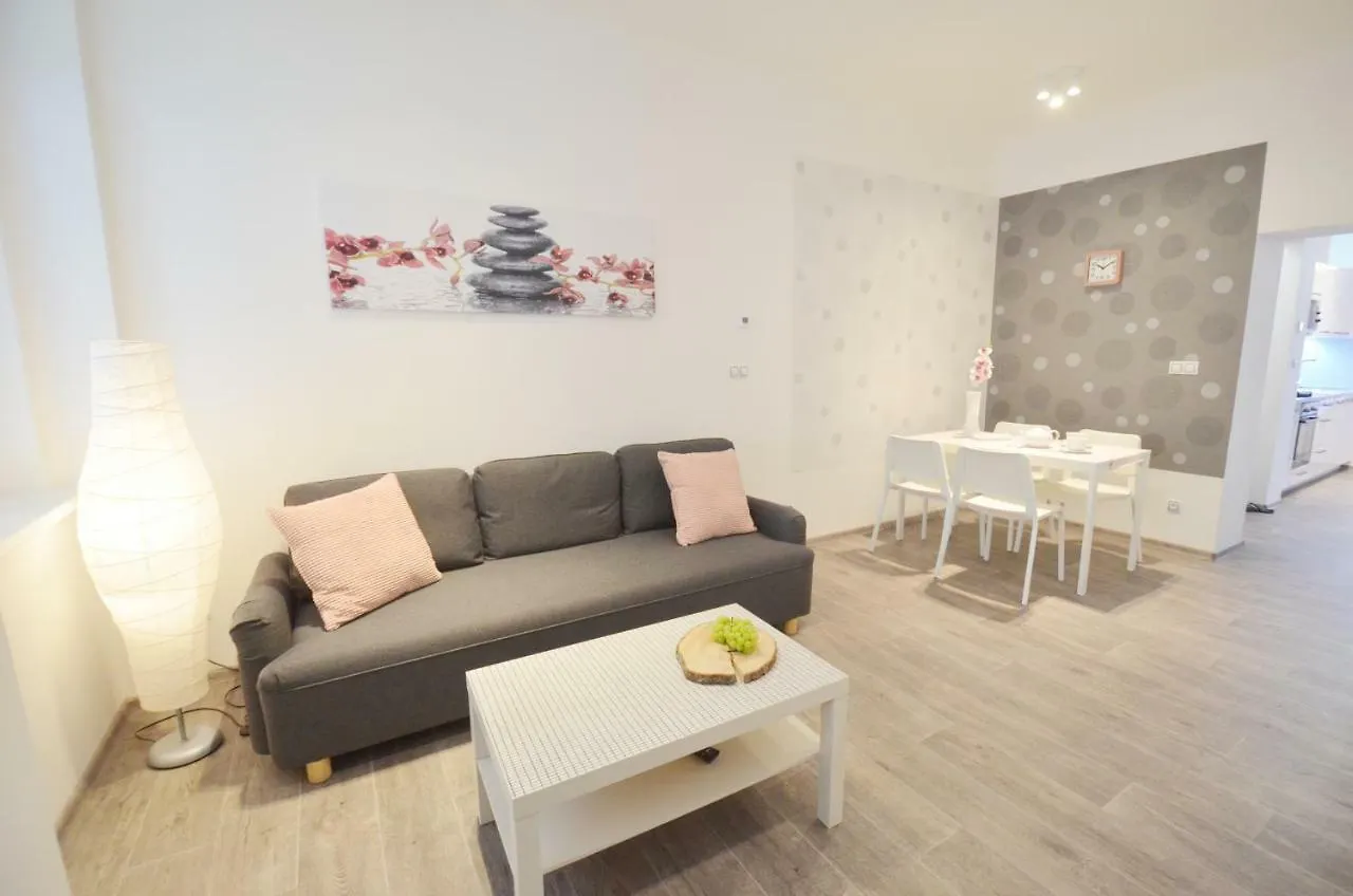 Apartmany Jizdarenska Karlsbad 0*,