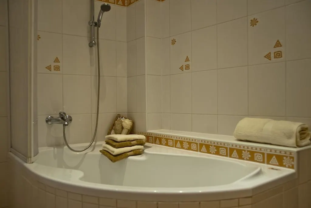 Ferienwohnung Apartman U Kolonady Karlsbad 0*,