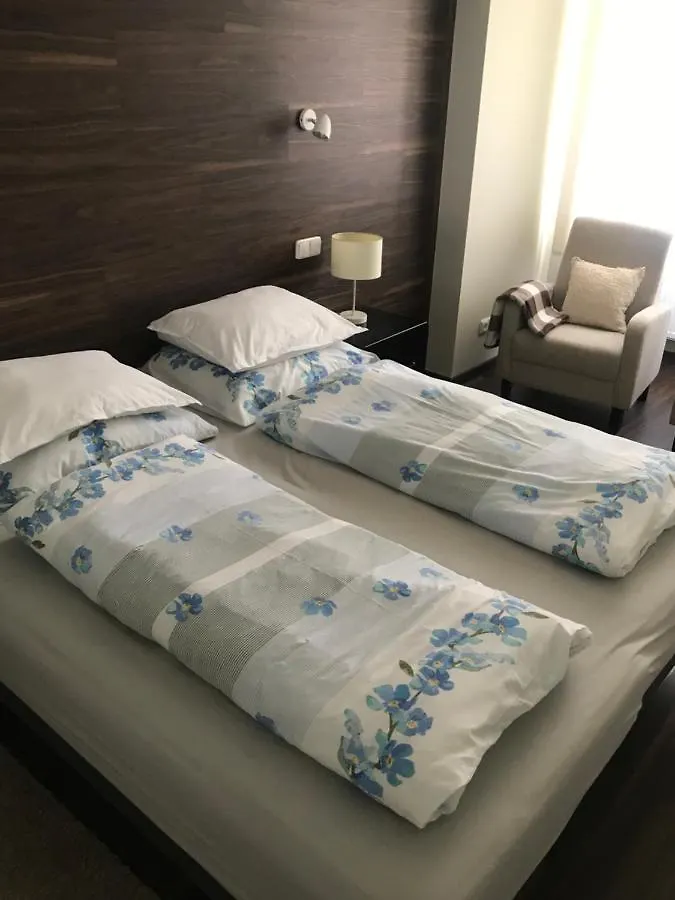 Apartment Ferienwohnung Apartman U Kolonady Karlsbad