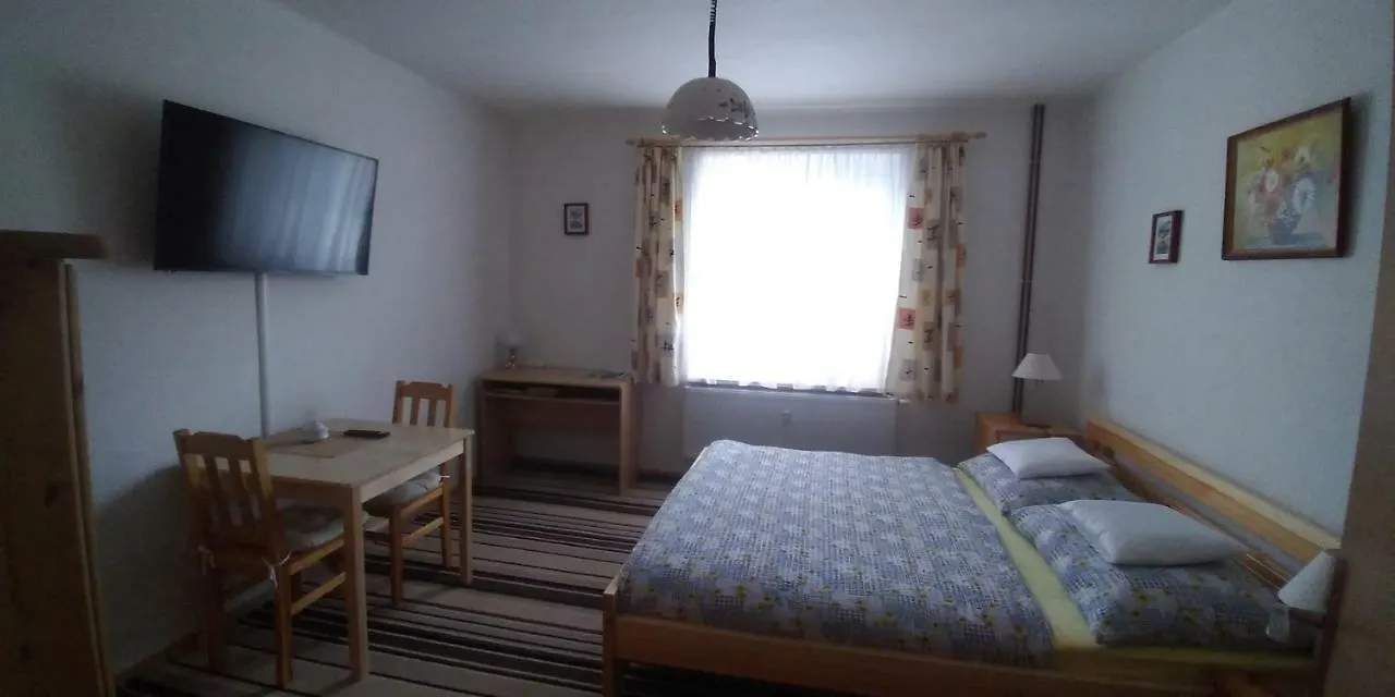 Apartment Ferienwohnung Apartman U Potoka Sadov
