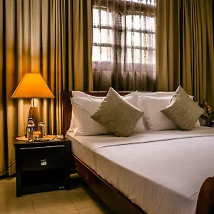 https://hotel-blue-bird.kandyhotelsnow.com