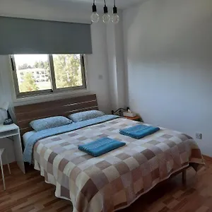 https://apt-private-room-in-shared-near-airport-24-hour.larnacahotels.org