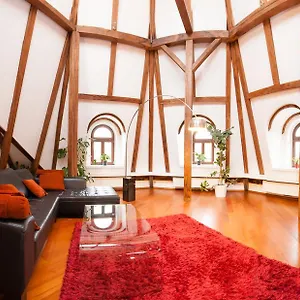 https://apt-luxury-loft.praguehotelsweb.com