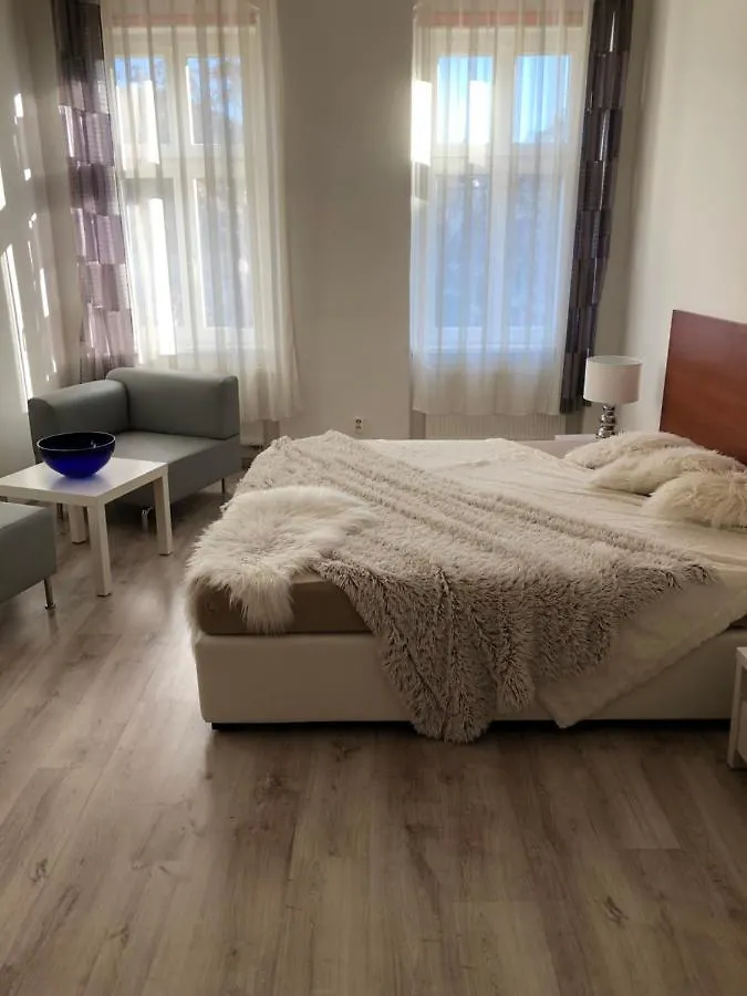 Apartmany Galeta Карловы Вары