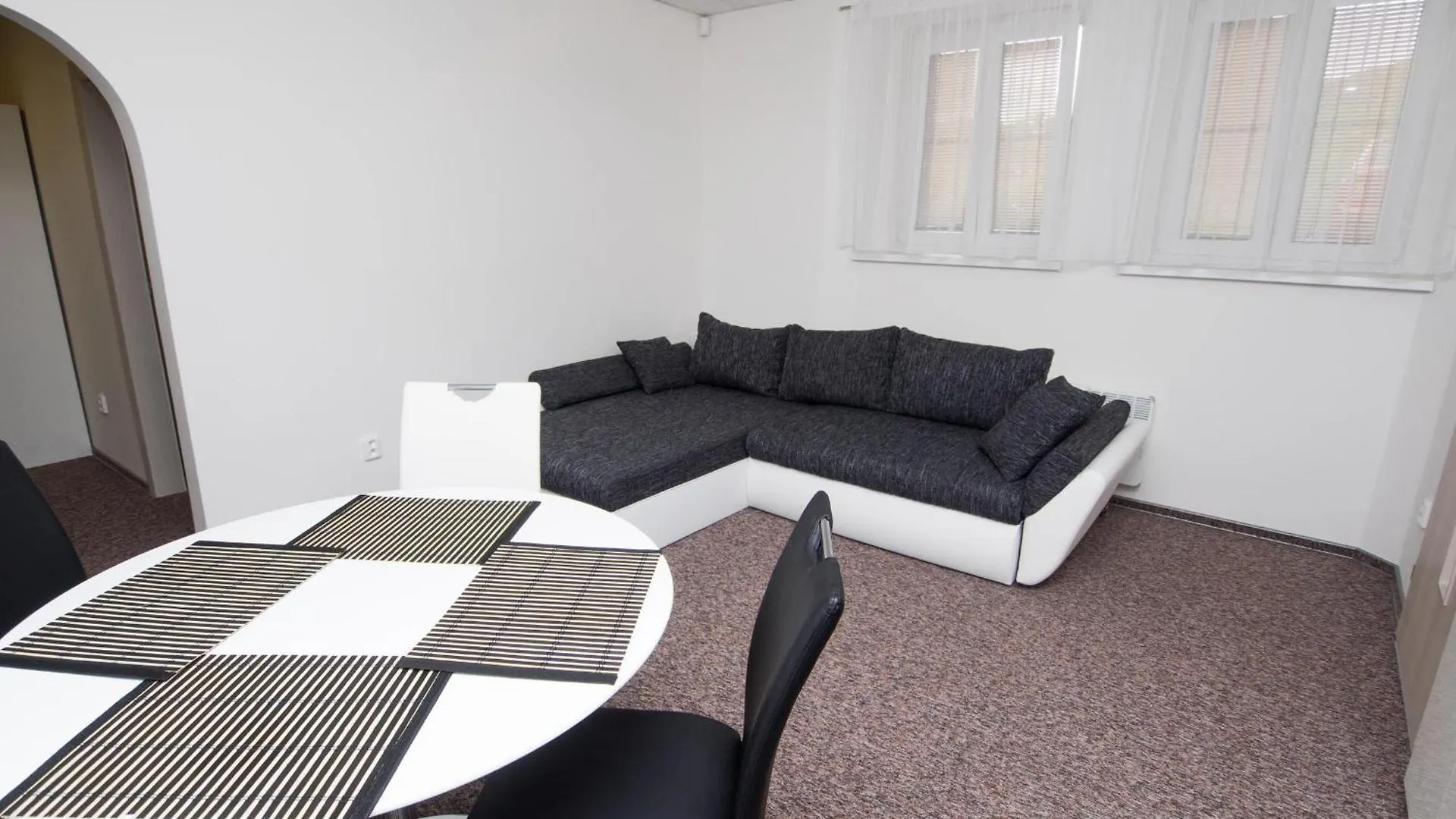 Apartmany Anna Nicole Karlowe Wary 0*,  Czechy