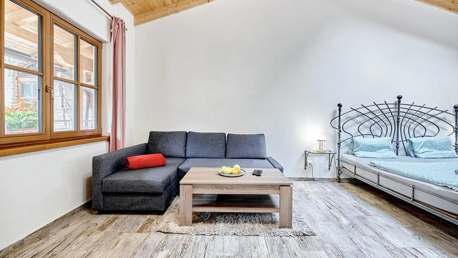Apartmany Svatosske Skaly Loket Frühstückspension