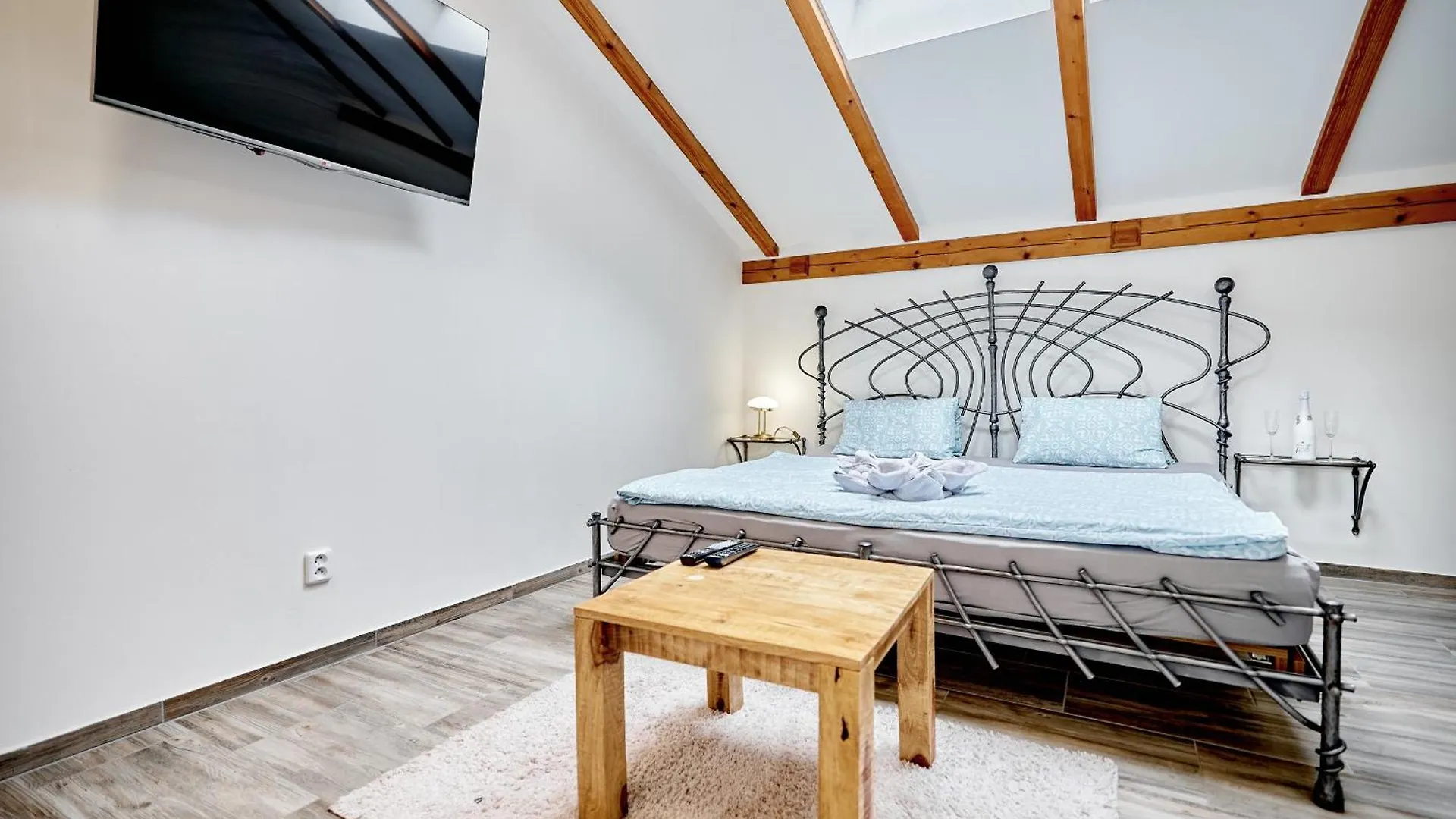 Frühstückspension Apartmany Svatosske Skaly Loket