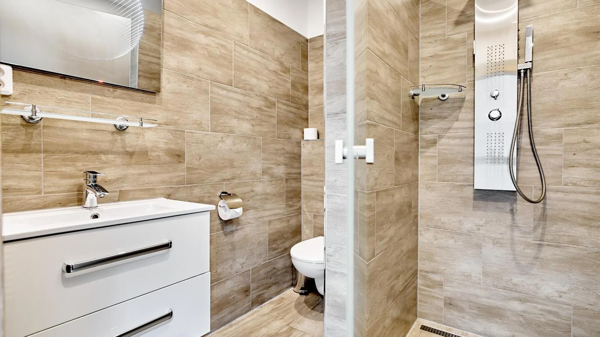 Apartmany Svatosske Skaly Loket