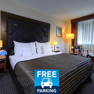 https://selsky-dvur.praguehotelsweb.com