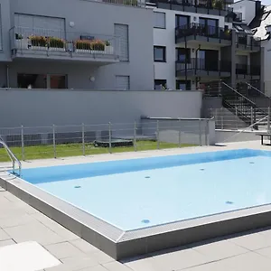 Yellow Flower With Pool - 5 Min To Lake Wien