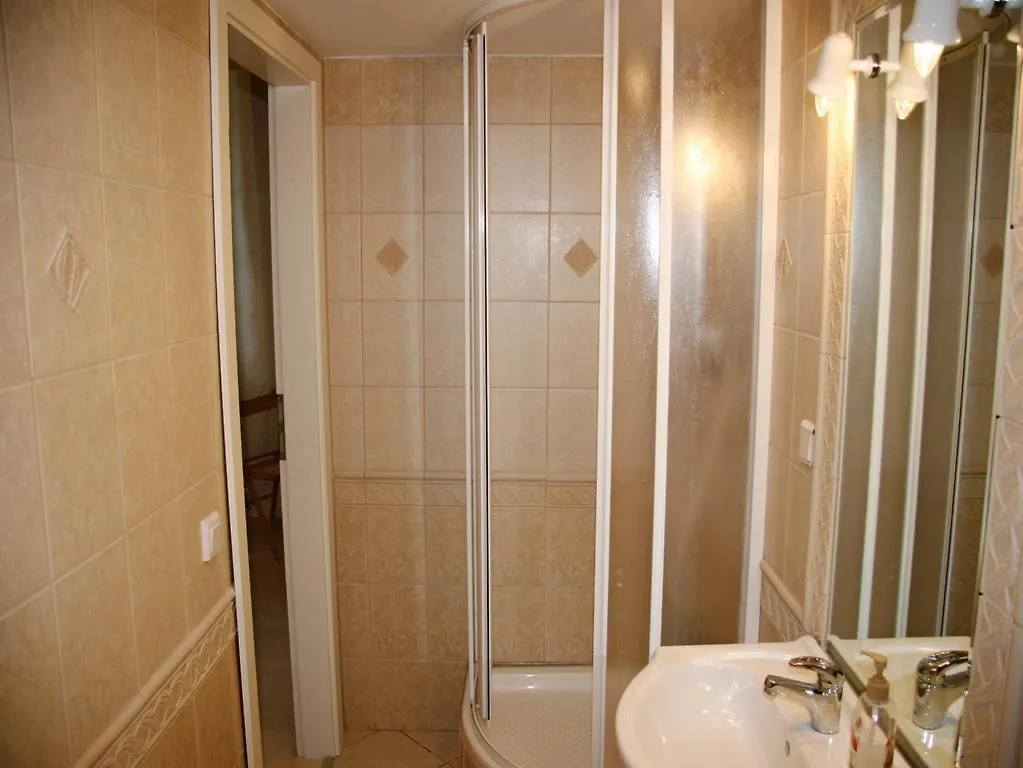 Apartment Helena Karlovy Vary 0*,
