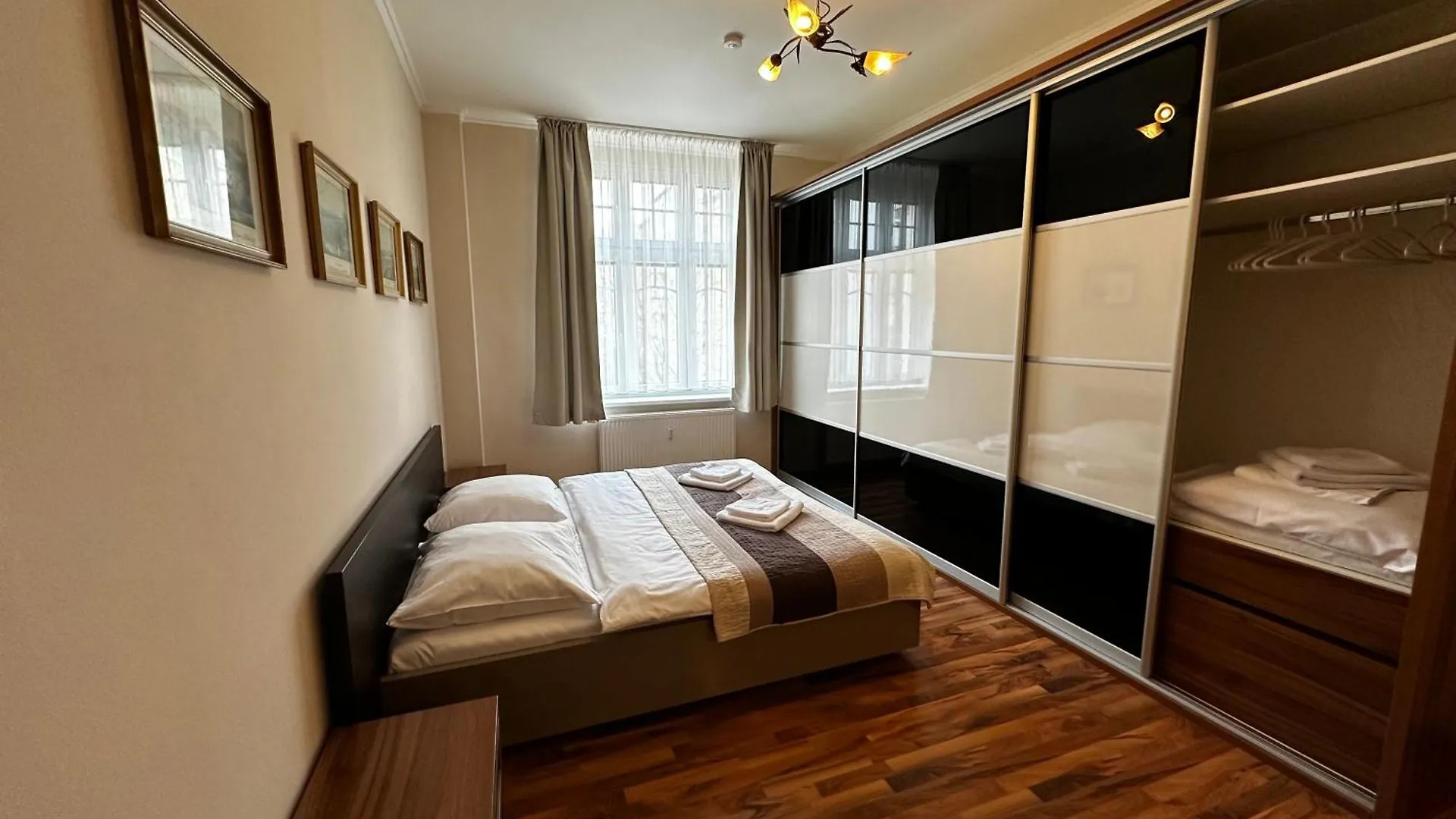 Apartment Karla Capka Street 0*, Karlovy Vary
