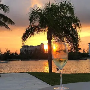  Apartment Obera Beach #105 Bahamas