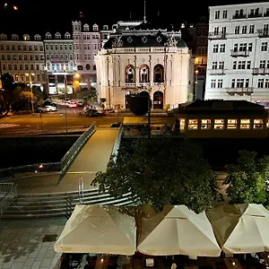 https://stara-louka-apartments.marianskelaznehotels.net