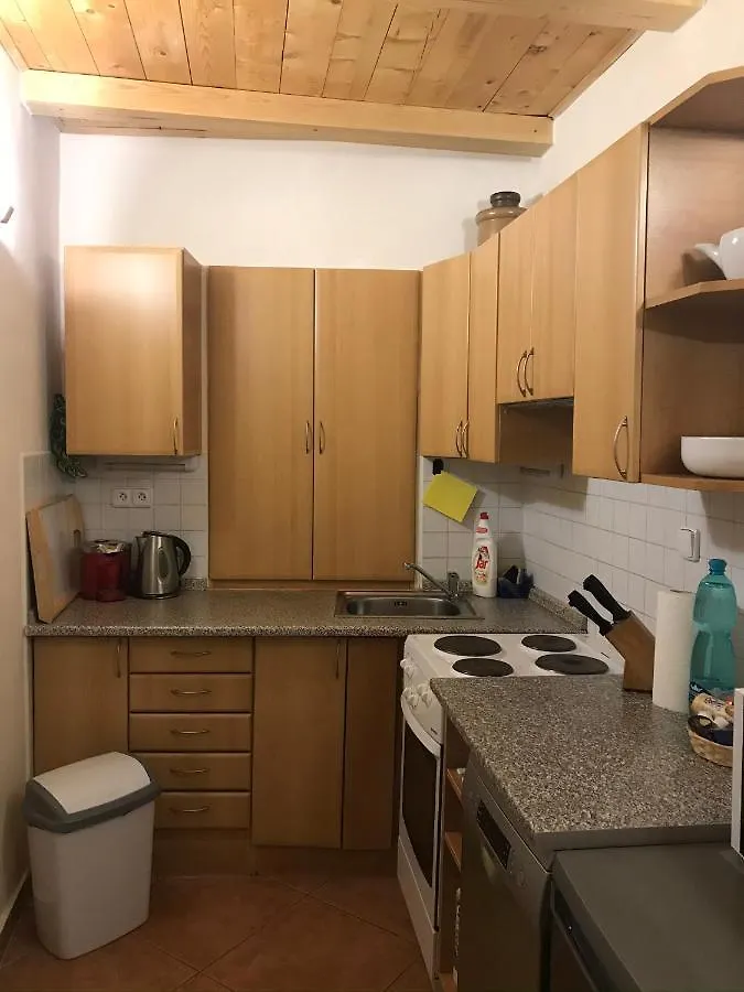 Apartment Sadova Карловы Вары 0*,