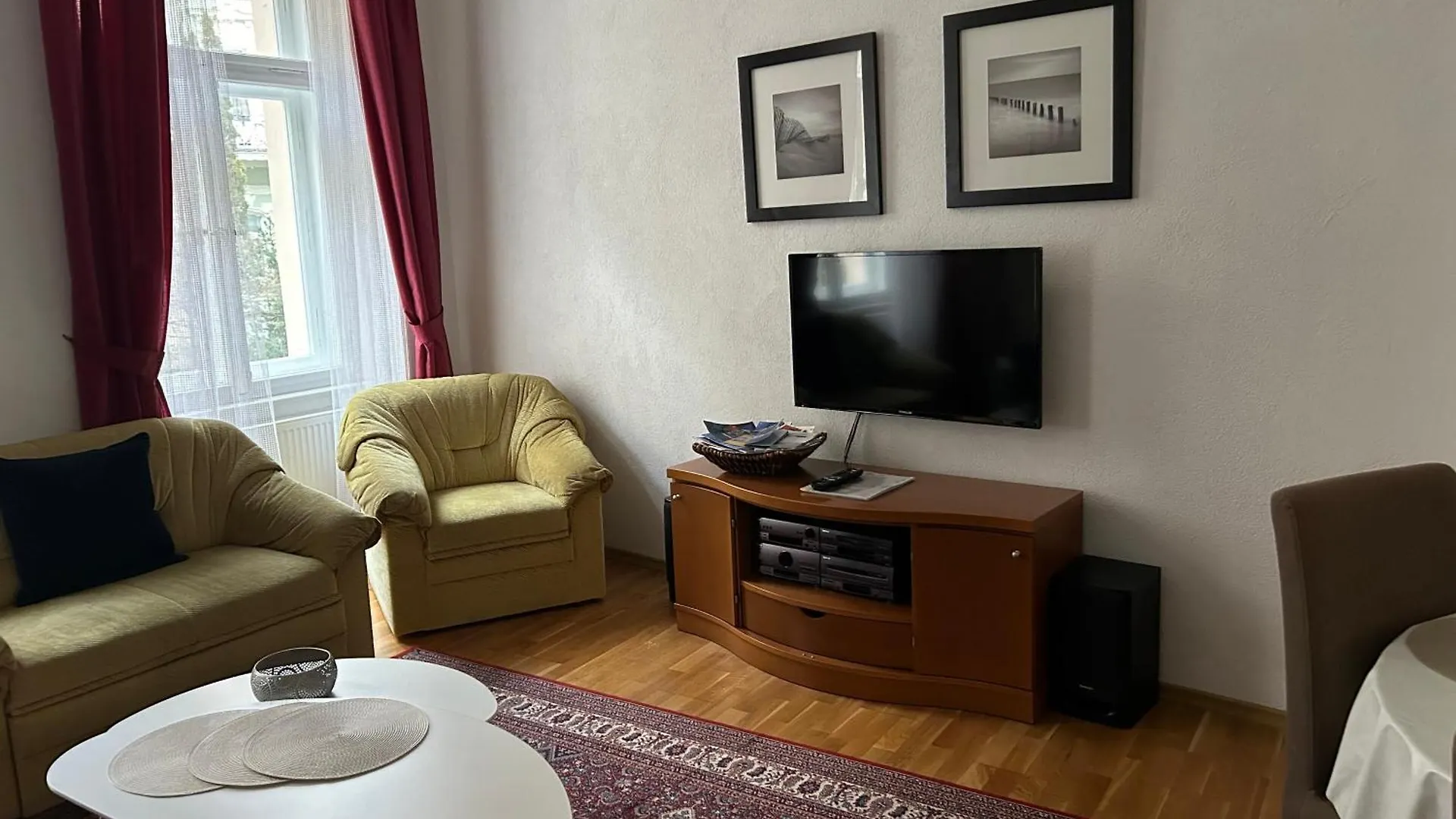 Apartment Sadova Карловы Вары 0*,