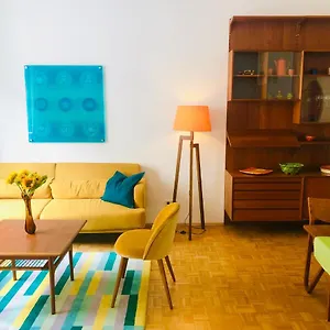 Vintage Design Apartment Wien