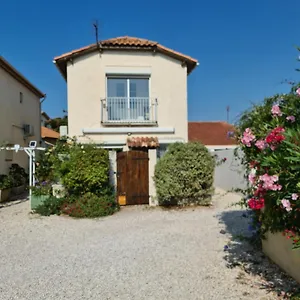 Maison En Bord De Mer Wifi , Fos-sur-Mer France
