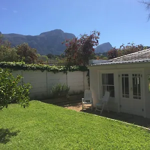 wedgwood-cottage.hotels-capetown.com/