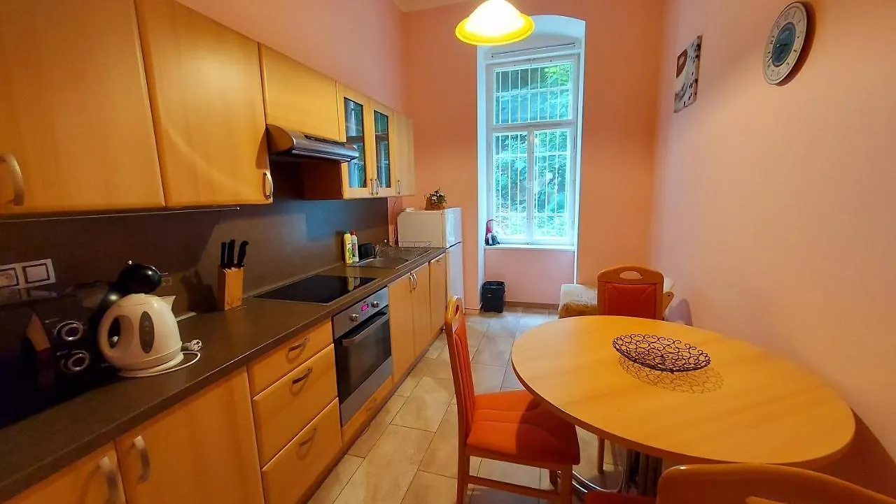 Apartments Festival 0*, Карловы Вары