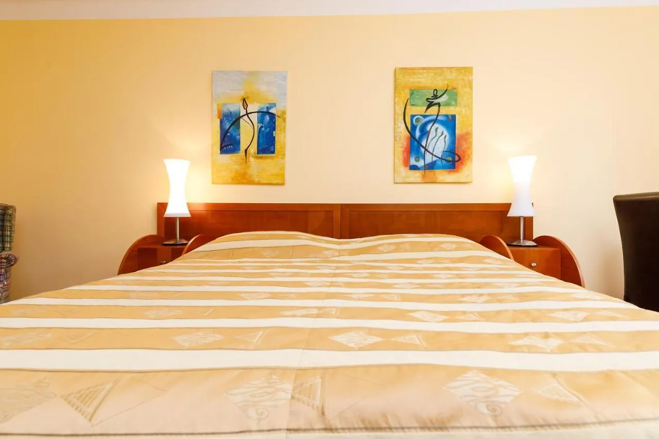 Apartments Tgm 11 Карловы Вары
