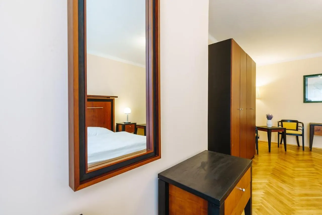 Apartments Tgm 11 Карловы Вары