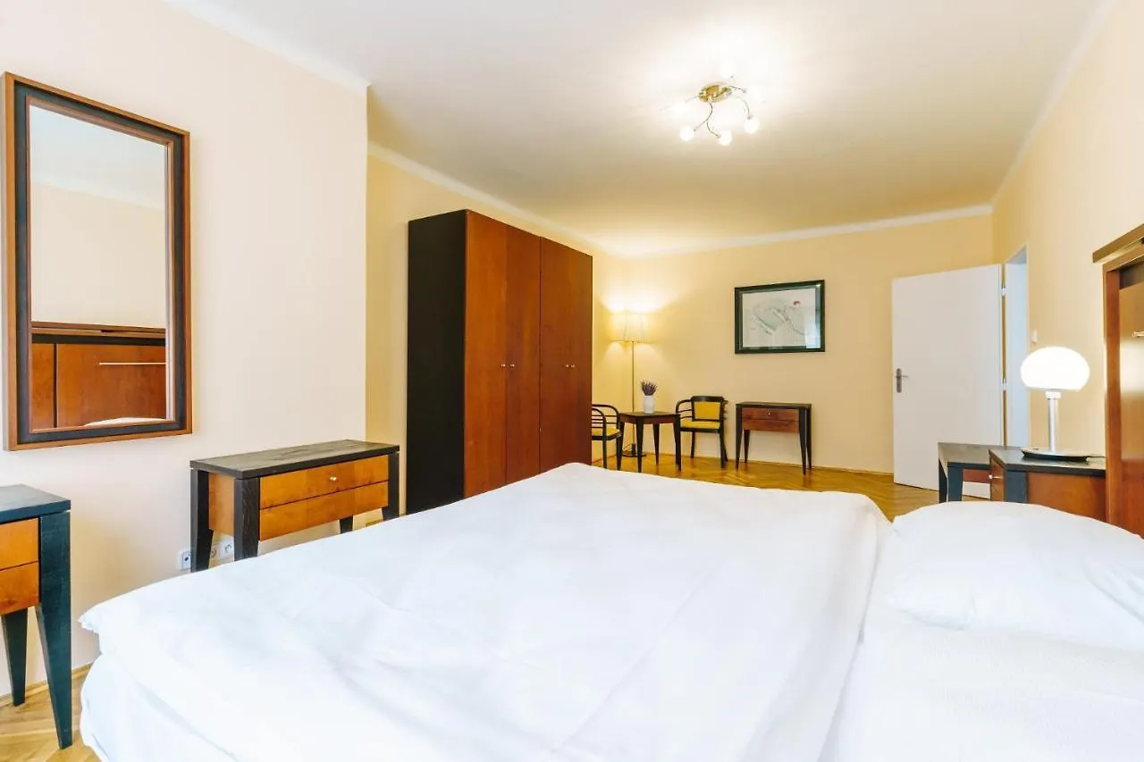 Apartments Tgm 11 Карловы Вары