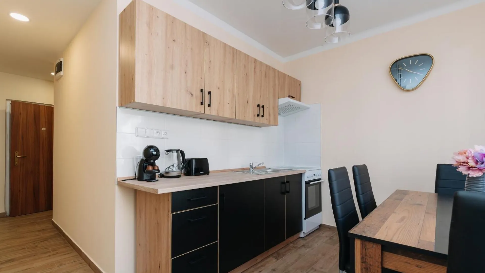 Apartments Tgm 11 Карловы Вары 0*,