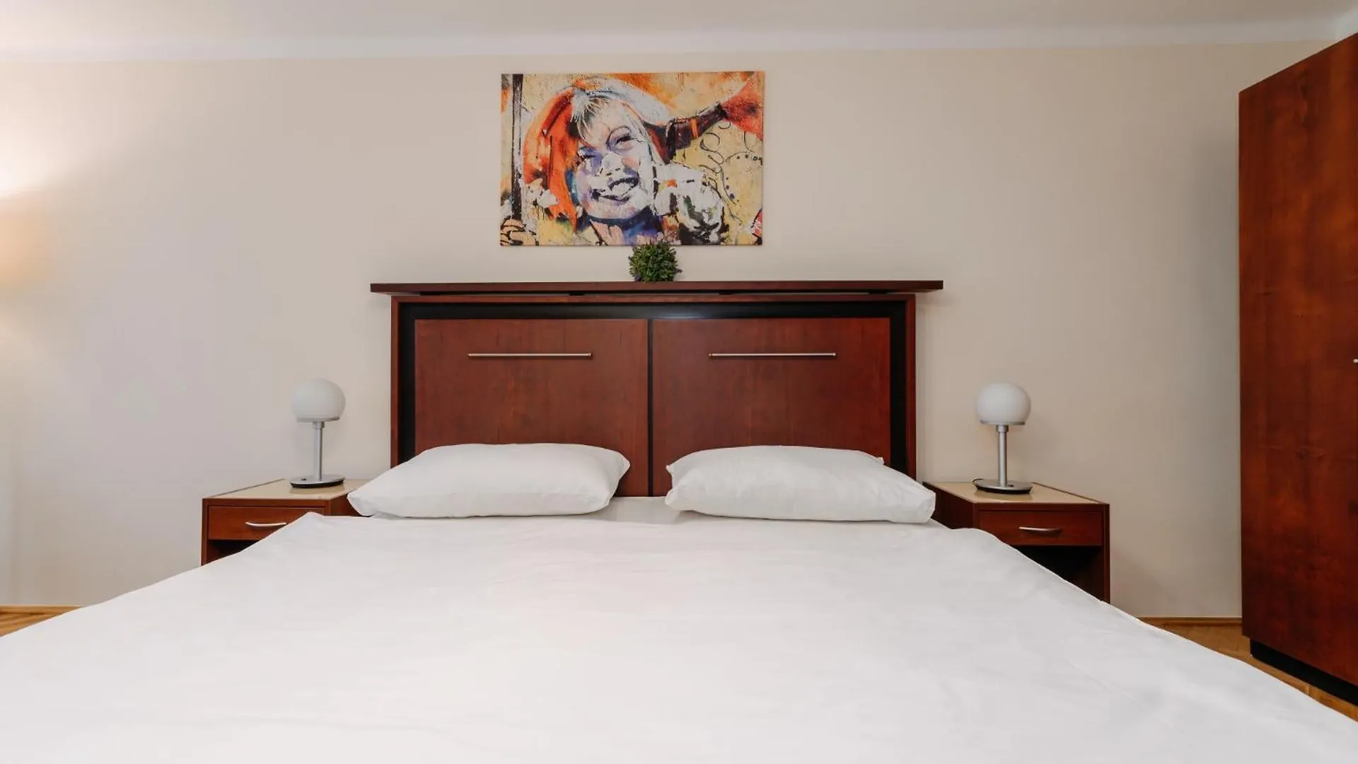 Apartments Tgm 11 Карловы Вары