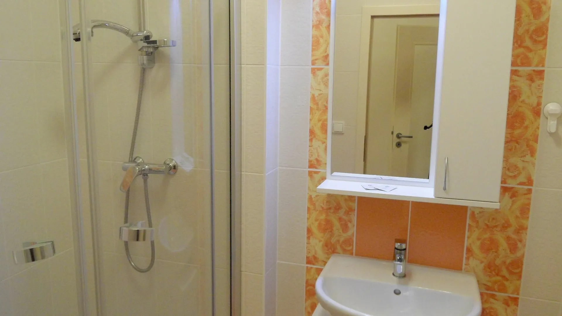 Apartments Verona Karlsbad 0*,