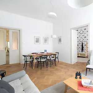https://best-place-in-prague.praguehotelsweb.com