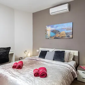 Guest house Luxury Circle ***